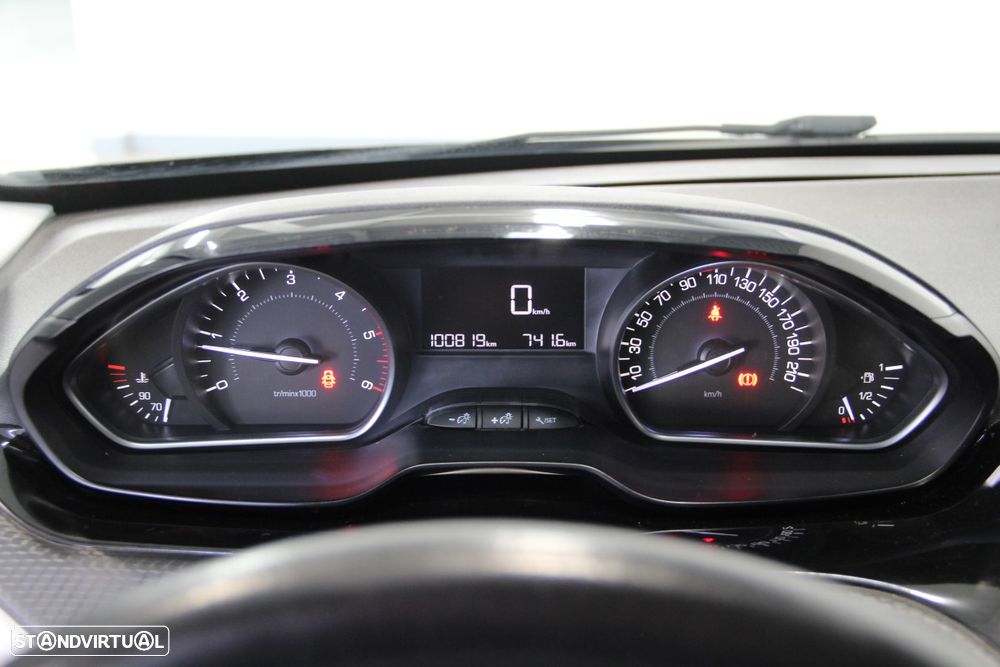 Peugeot 208 1.6 BlueHDi Style - 16
