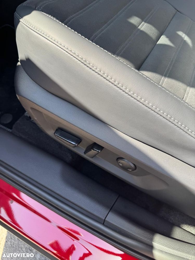 Mitsubishi Outlander 2.4 L 4X4 PHEV Intense - 9