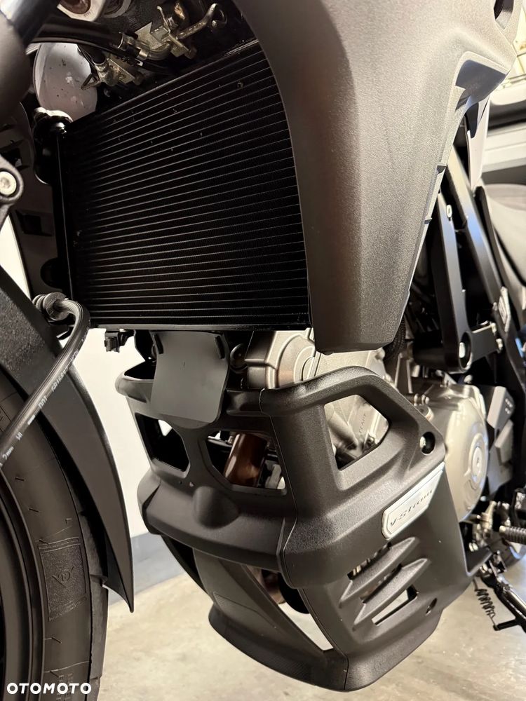 Suzuki V-STROM - 24