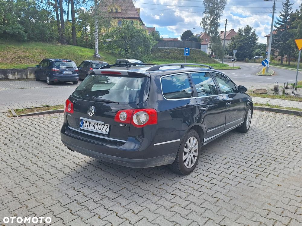 Volkswagen Passat 2.0 TDI Trendline - 4