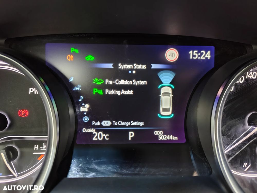 Toyota Camry 2.5 Hybrid Business - 17