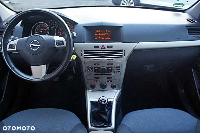 Opel Astra 1.4 Caravan Edition - 20
