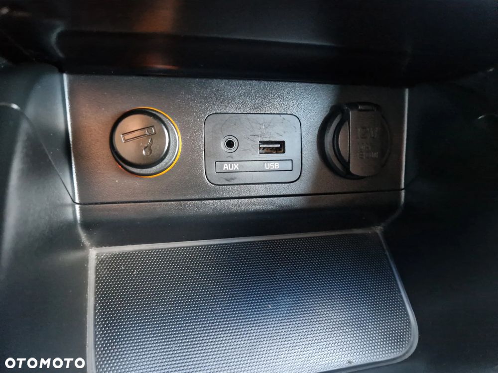 Kia Carens 1.7 CRDi S 7os EU6 - 39
