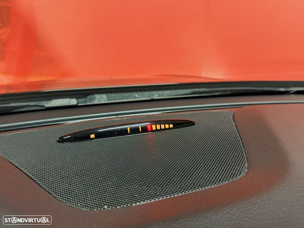 Mercedes-Benz GLA 180 Urban - 15