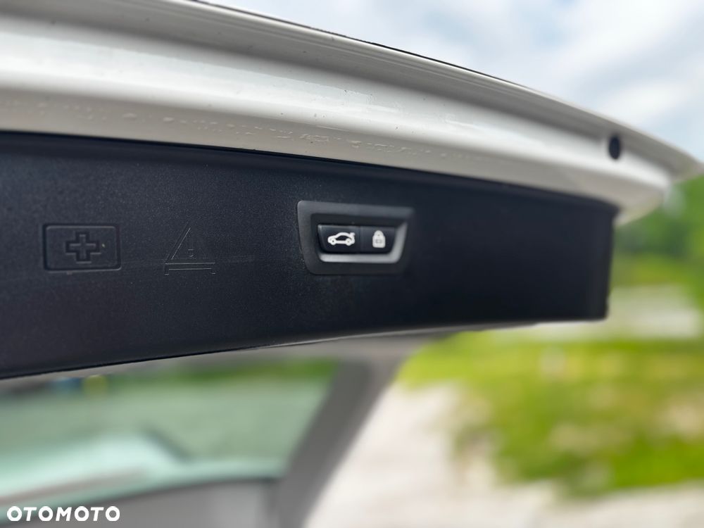 BMW Seria 5 520d xDrive Luxury Line - 16