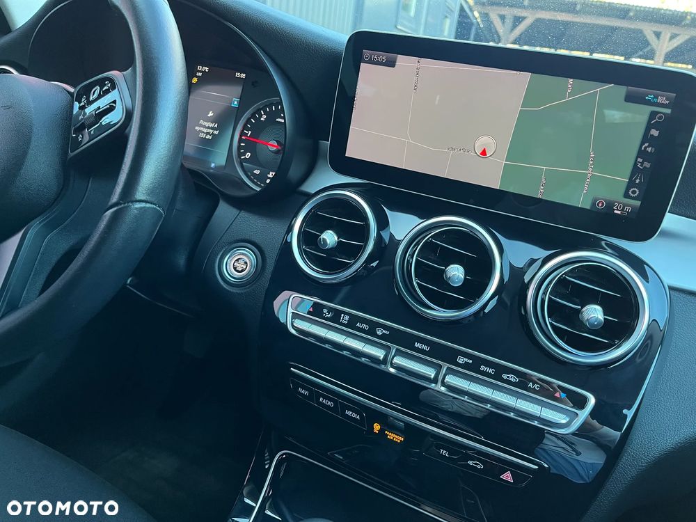 Mercedes-Benz Klasa C 200 d - 23