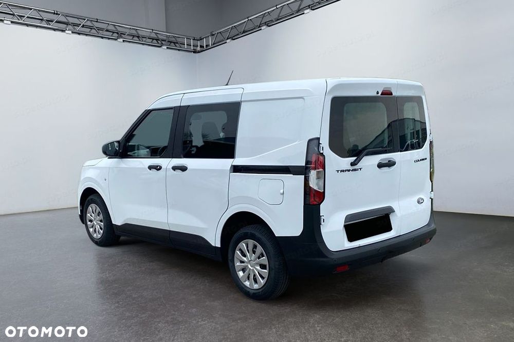 Ford Transit Courier - 6