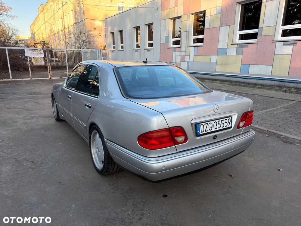 Mercedes-Benz Klasa E 430 T Avantgarde - 4