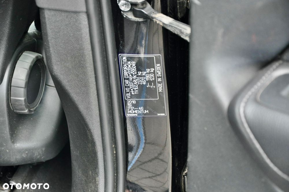 Volvo XC 60 D3 Momentum - 22