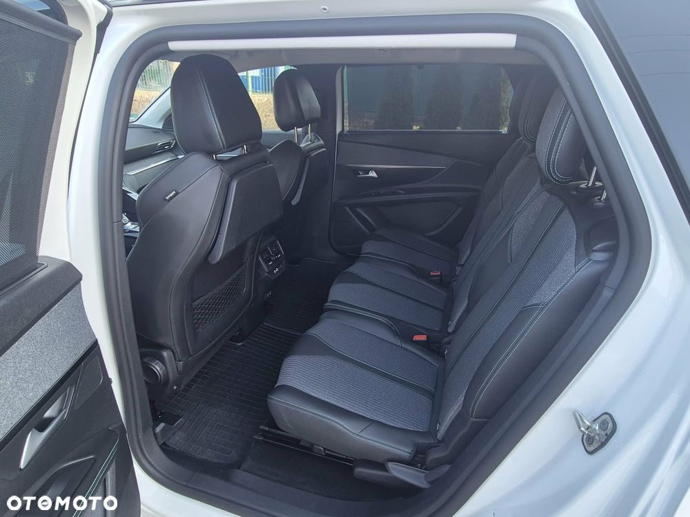 Peugeot 5008 - 19