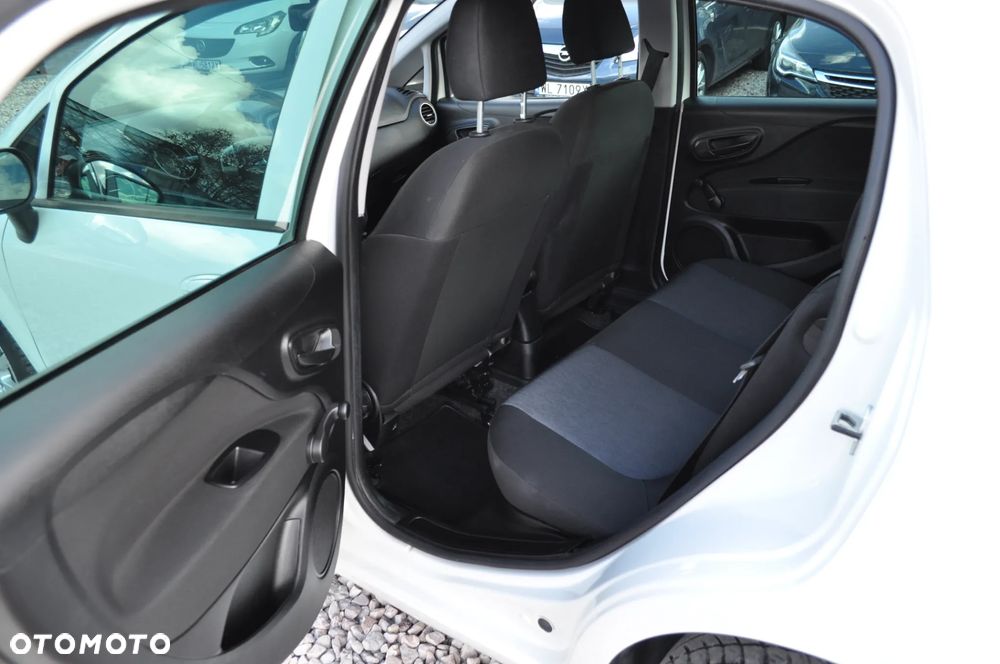 Fiat Punto 1.2 Young - 18