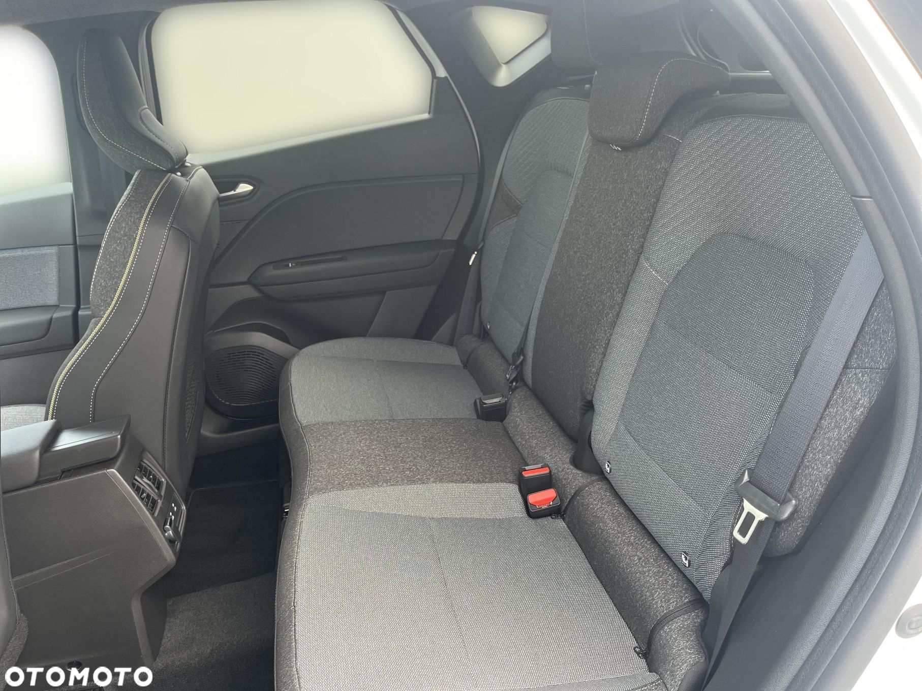 Renault Captur - 16