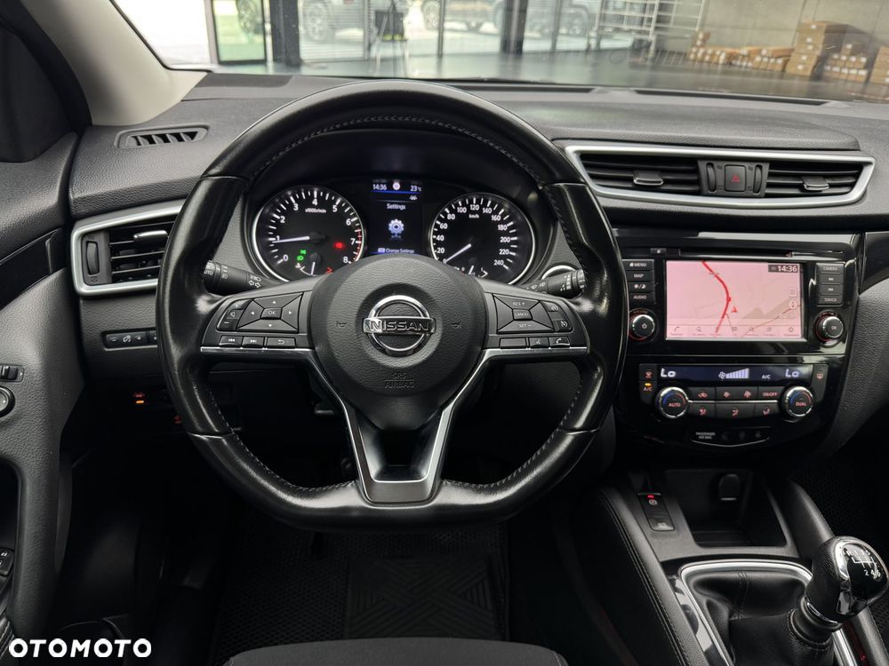 Nissan Qashqai 1.3 DIG-T N-Connecta - 17