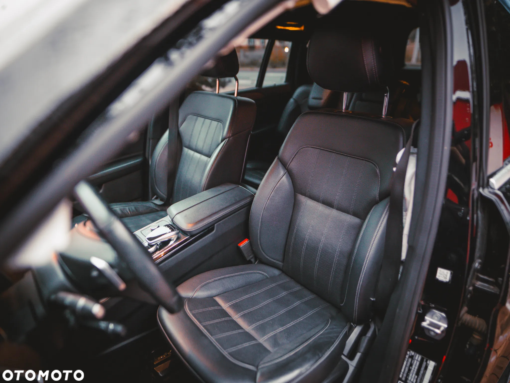 Mercedes-Benz GLS 400 4Matic 9G-TRONIC Exclusive - 24