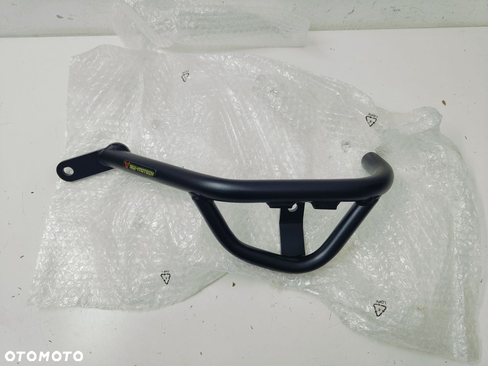 Gmol Prawy Nowy SW-MOTECH Kawasaki Z650 20+ - 1