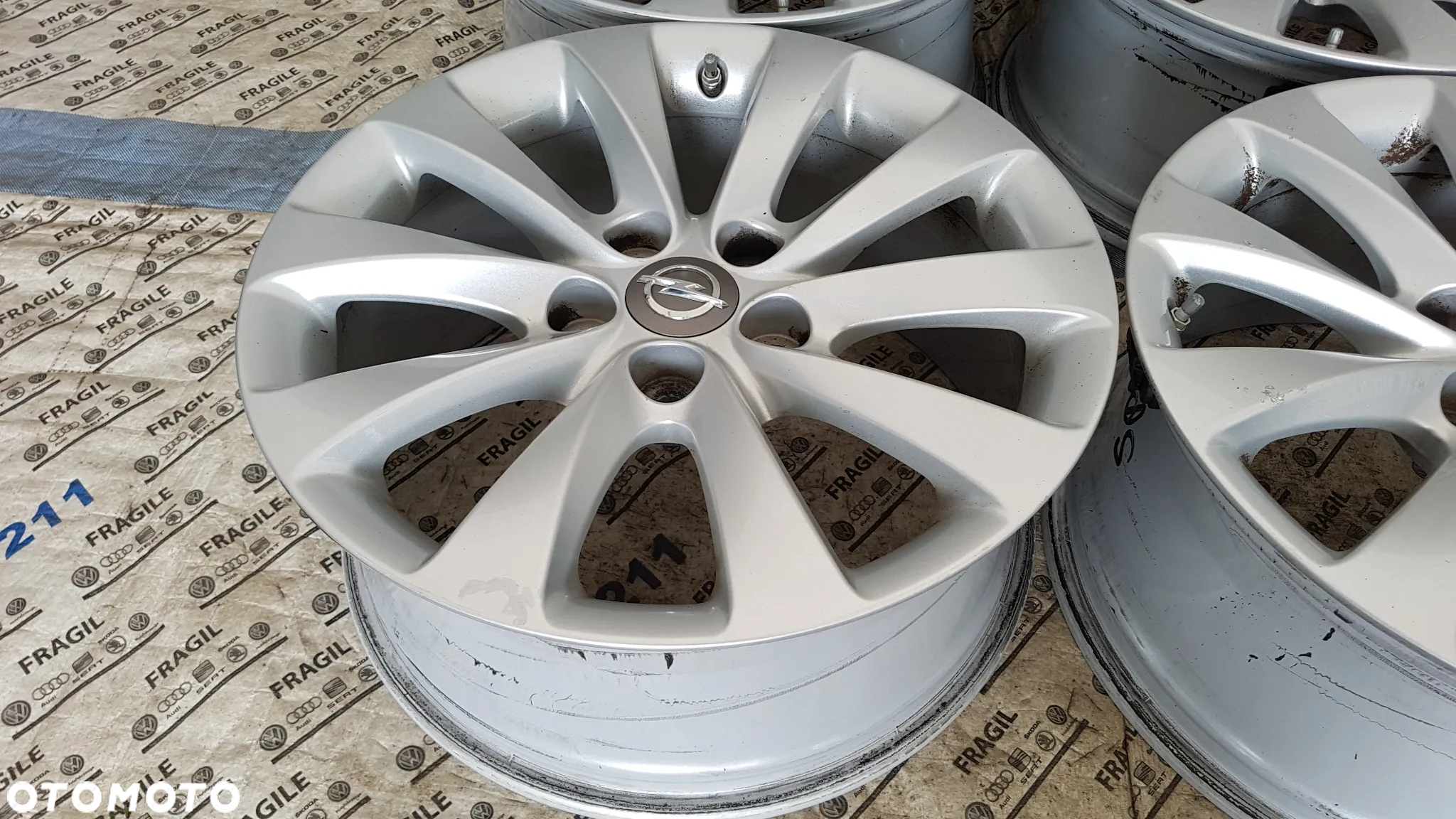 FELGI ALU OPEL INSYGNIA 8JX18 IS42 5X120 CZUJNIKI TMPS - 6