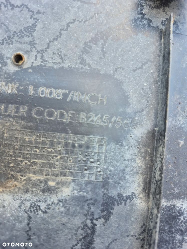 Nissan Navara zderzak tylny 850715XA0A - 4