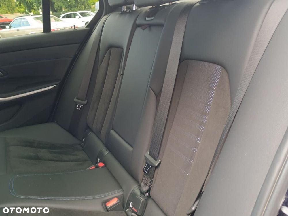 BMW Seria 3 - 24