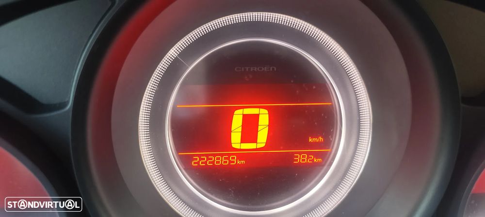 Citroën C4 1.6 HDi SX - 21
