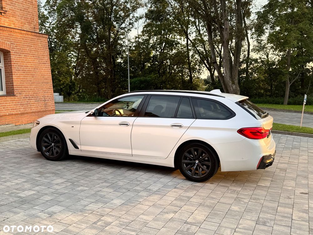 BMW Seria 5 520d M Sport - 13