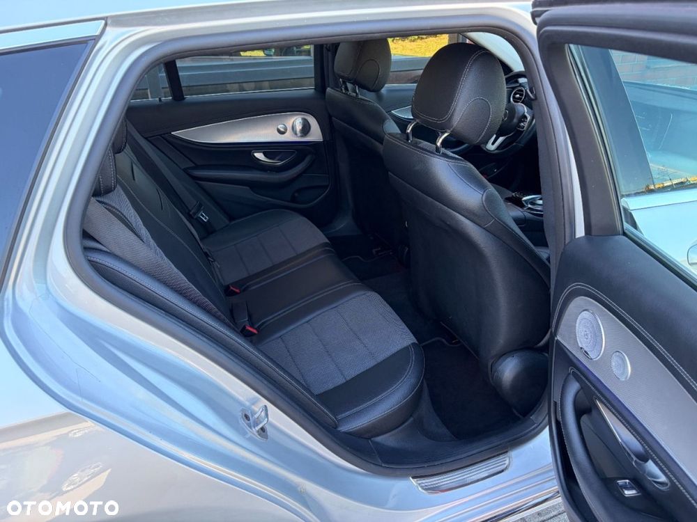 Mercedes-Benz Klasa E 220 d 9G-TRONIC Exclusive - 26