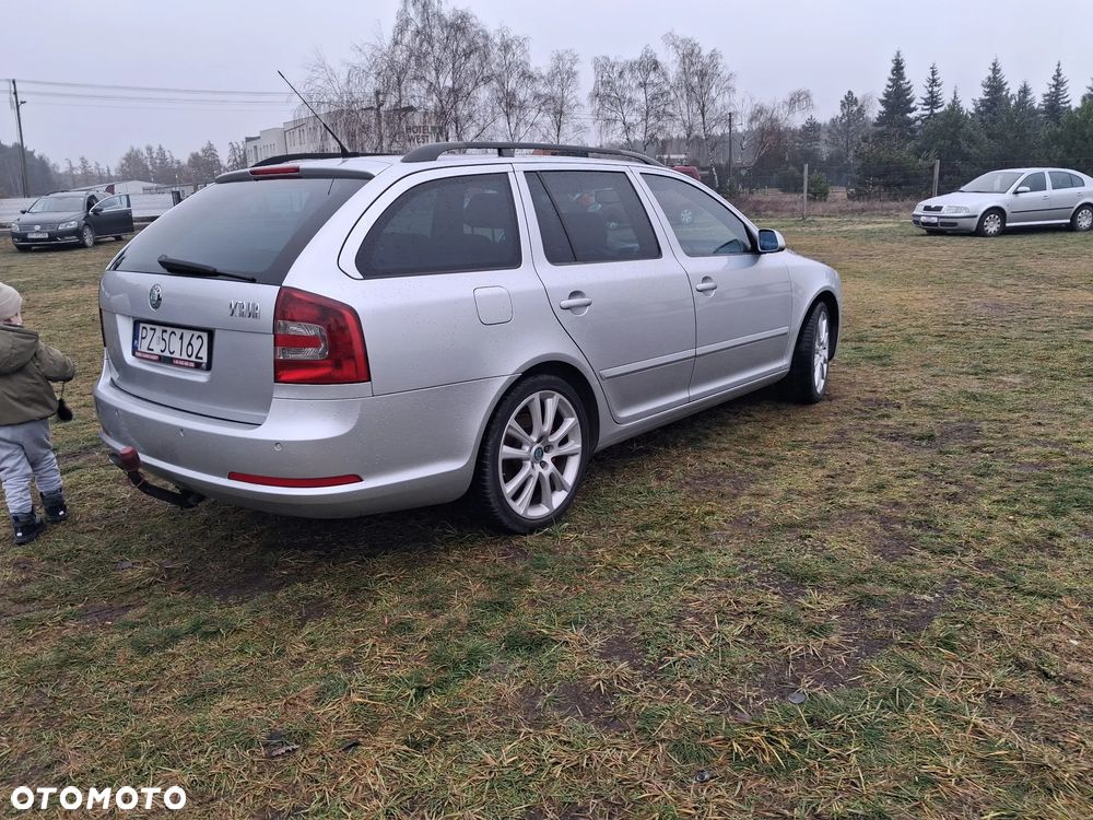 Skoda Octavia 2.0 TDI RS DSG - 10