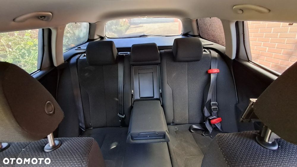 Volkswagen Passat 2.0 TDI DPF Comfortline - 14