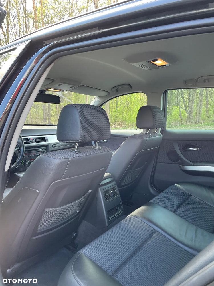 BMW Seria 3 320d - 8