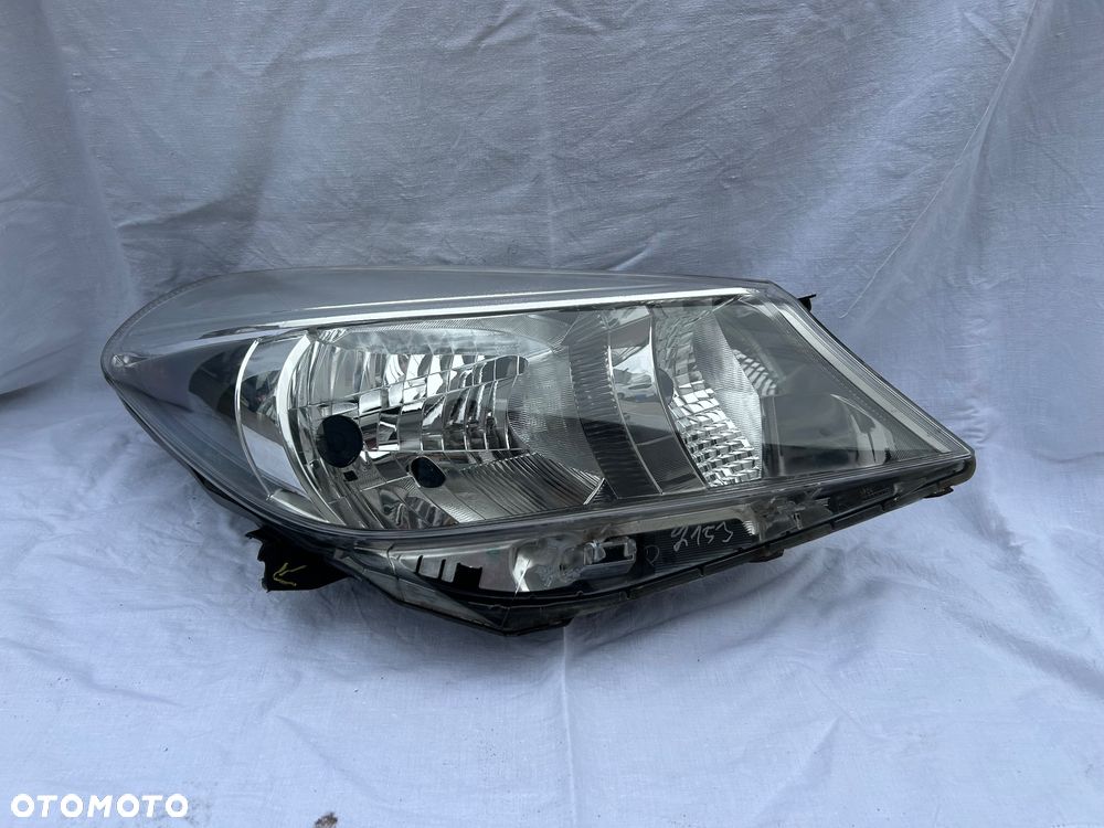 Lampa prawa Europejska Toyota Yaris III 11-14r - 2