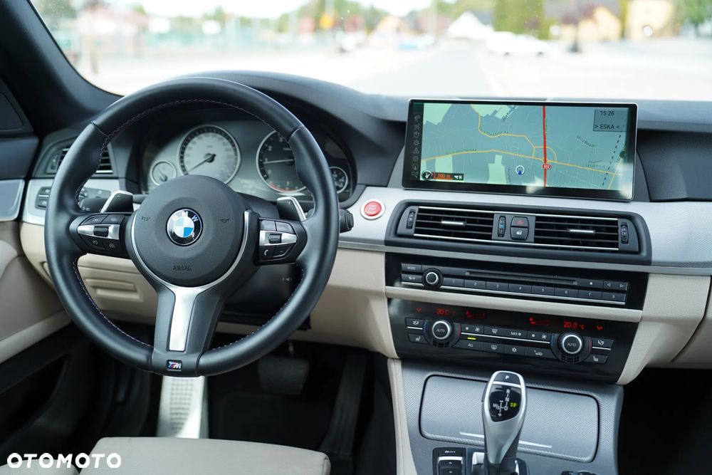 BMW Seria 5 528i Sport-Aut - 27
