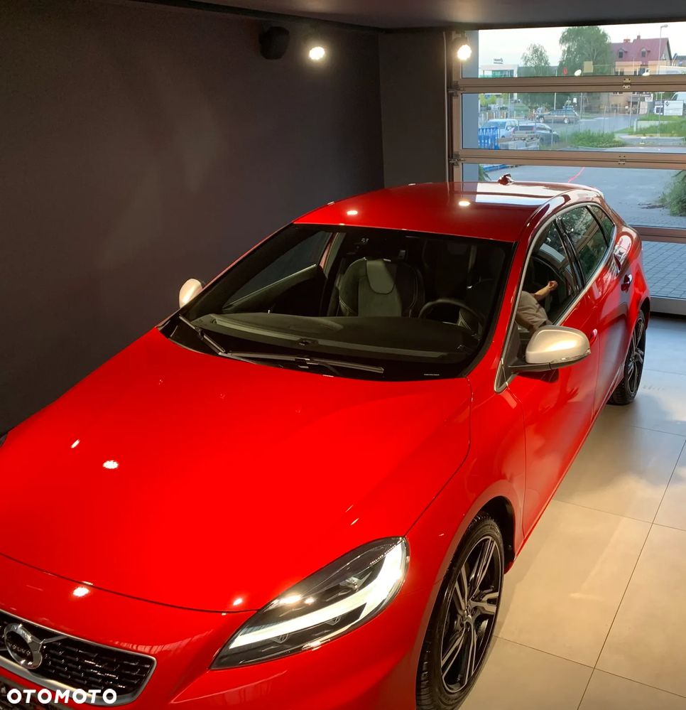 Volvo V40 T3 Drive-E R-Design Momentum - 2