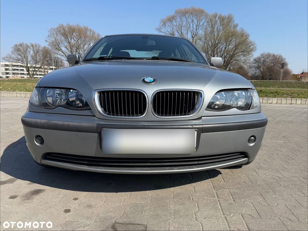BMW Seria 3 318i - 3