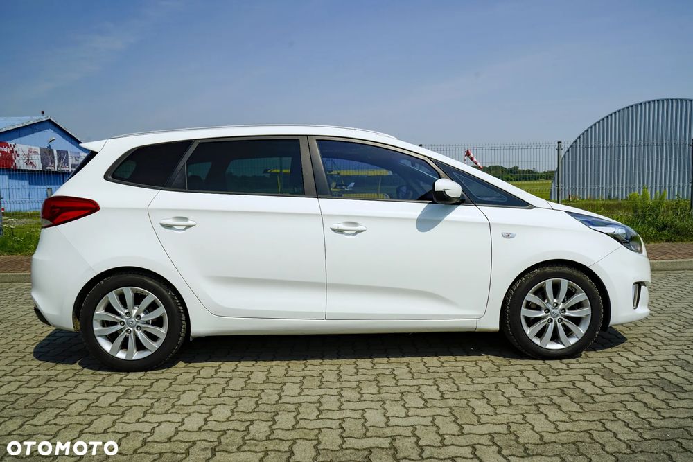 Kia Carens 1.7 CRDi L DCT - 12