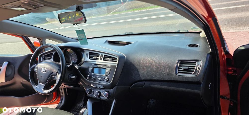 Kia Ceed - 14