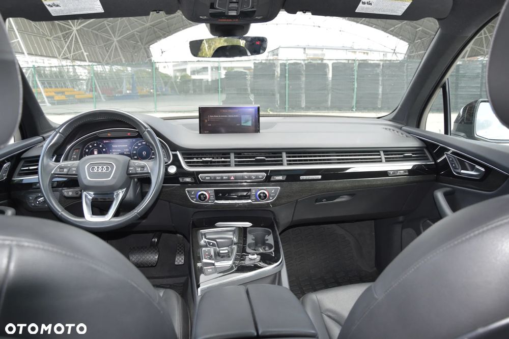Audi Q7 3.0 TFSI Quattro Tiptronic - 23