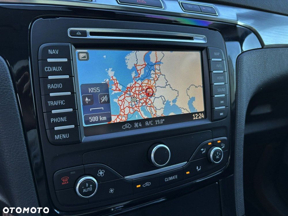 Ford S-Max 2.0 TDCi DPF Titanium X - 13