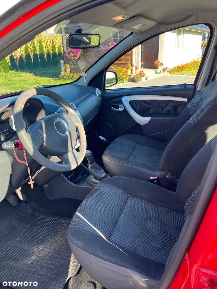 Dacia Sandero - 6