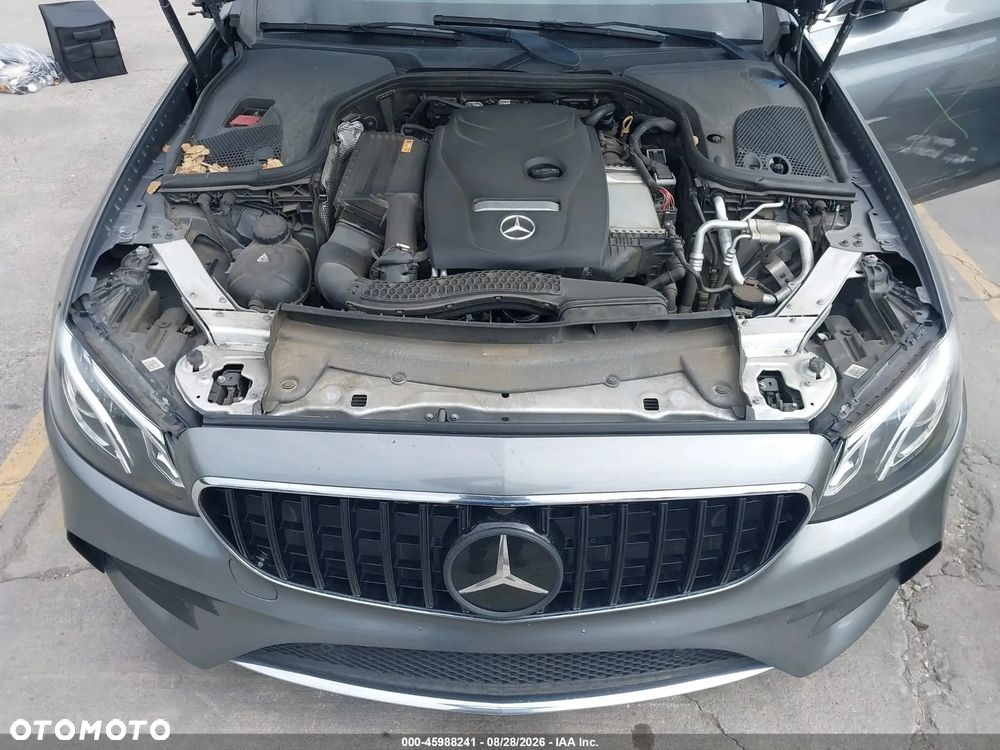 Mercedes-Benz Klasa E 300 9G-TRONIC AMG Line - 12
