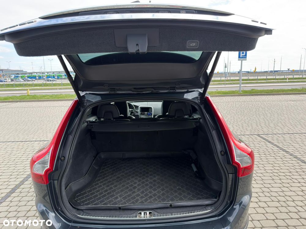 Volvo XC 60 D4 Geartronic Kinetic - 15