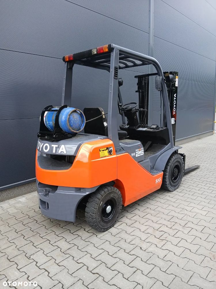 Toyota 02-8FGF25 - 6