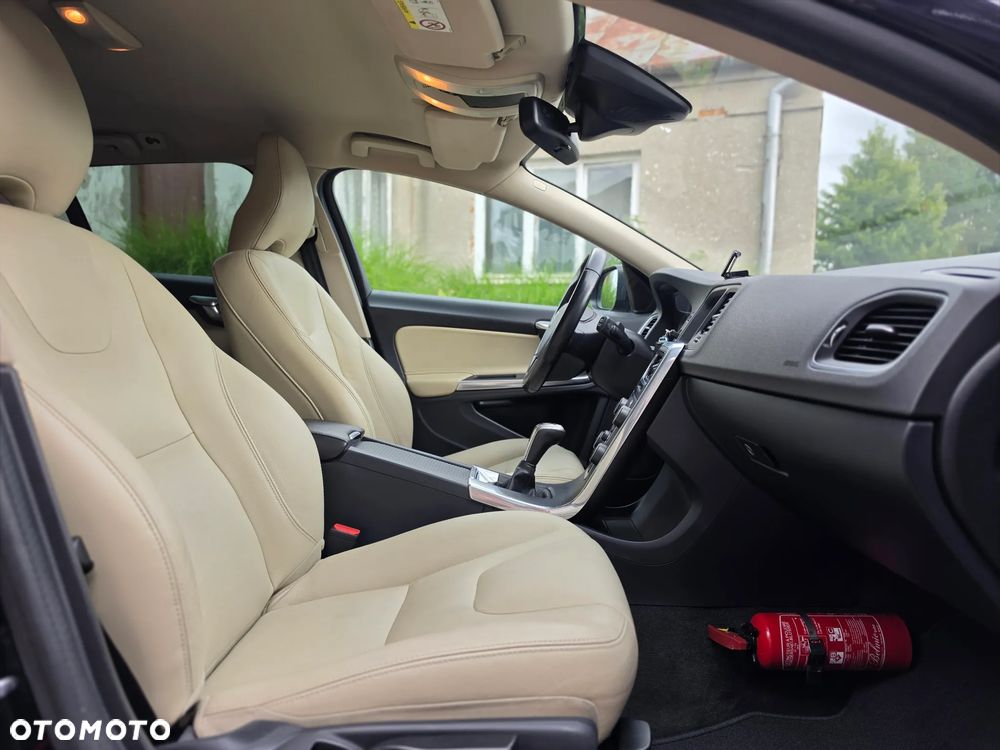 Volvo V60 - 25