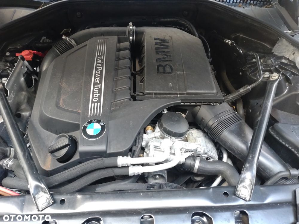 BMW Seria 7 740i - 17