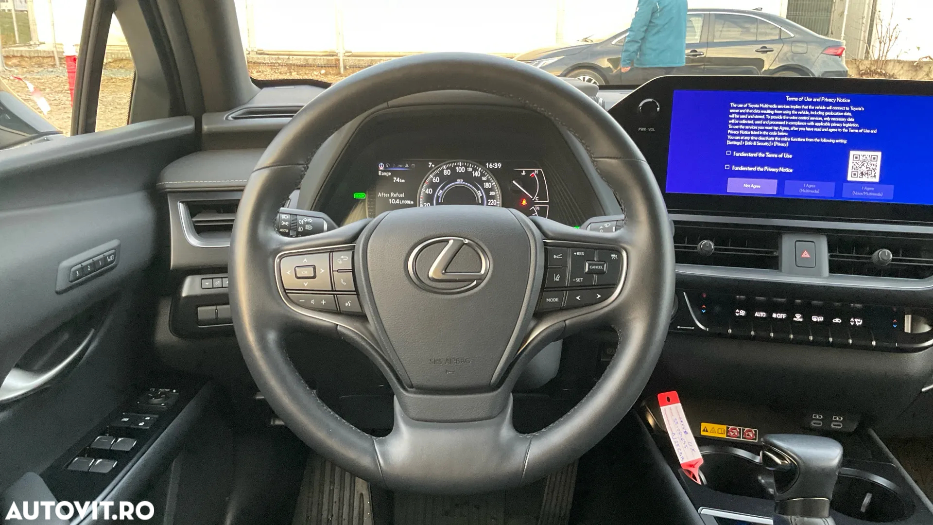 Lexus UX 250h 2.0L HEV 20H- (178 HP) 4X4 CVT Luxury - 22