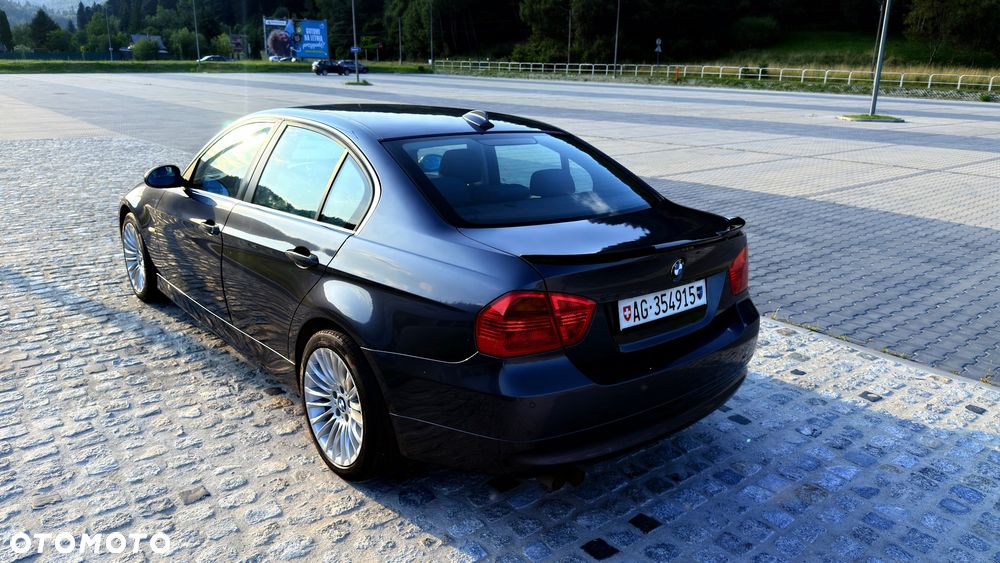 BMW Seria 3 325i - 8