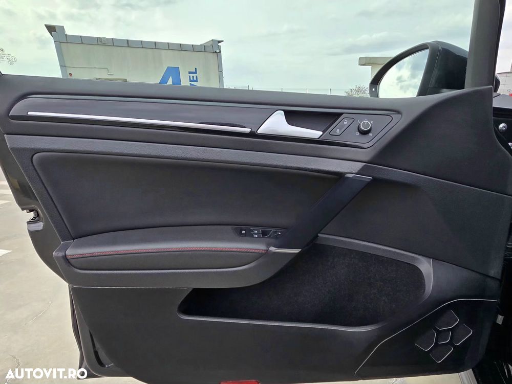 Volkswagen Golf 2.0 TSI BMT DSG GTI - 30