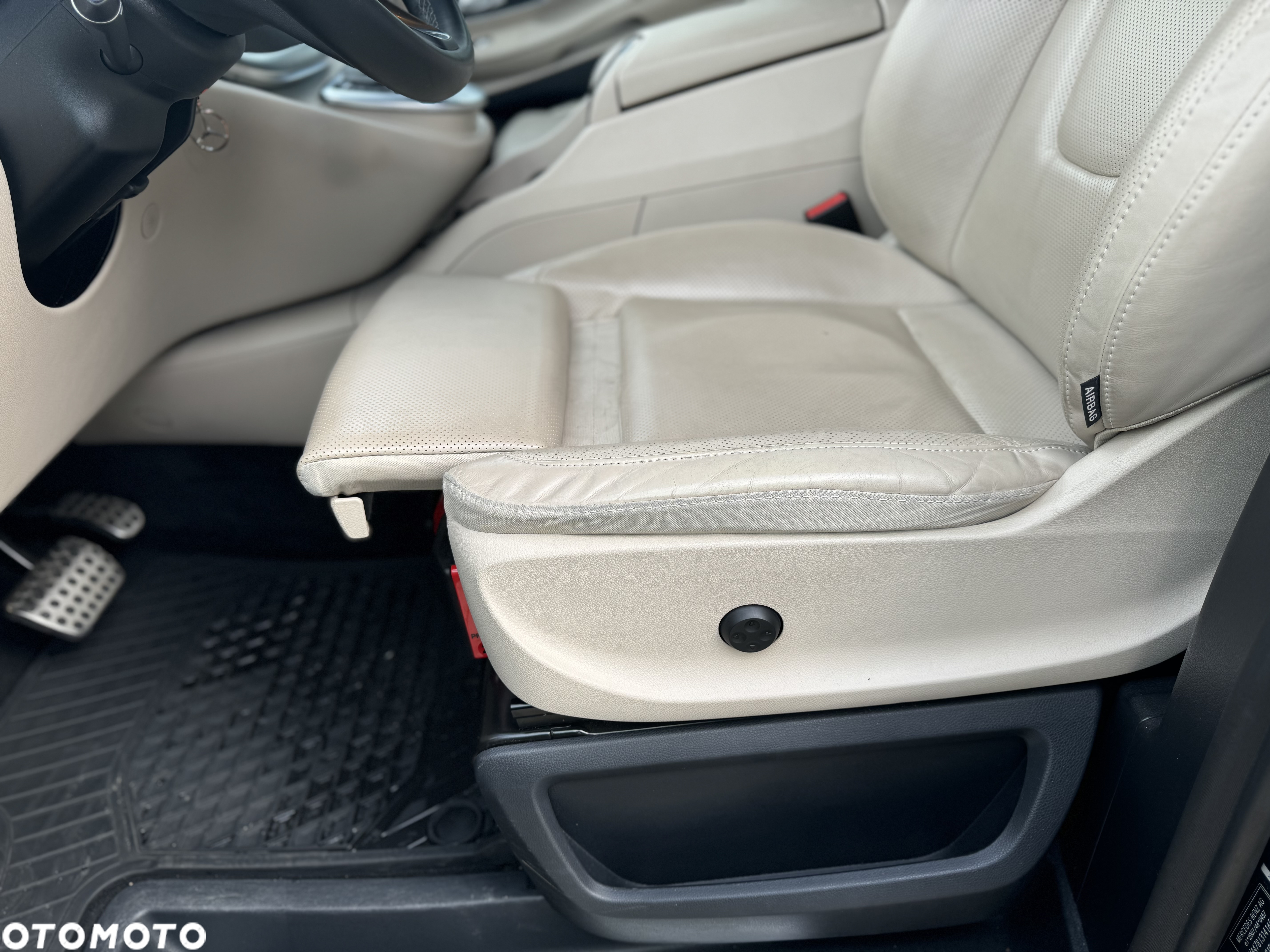 Mercedes-Benz Klasa V 300 d Exclusive 9G-Tronic (d³ugi) - 24