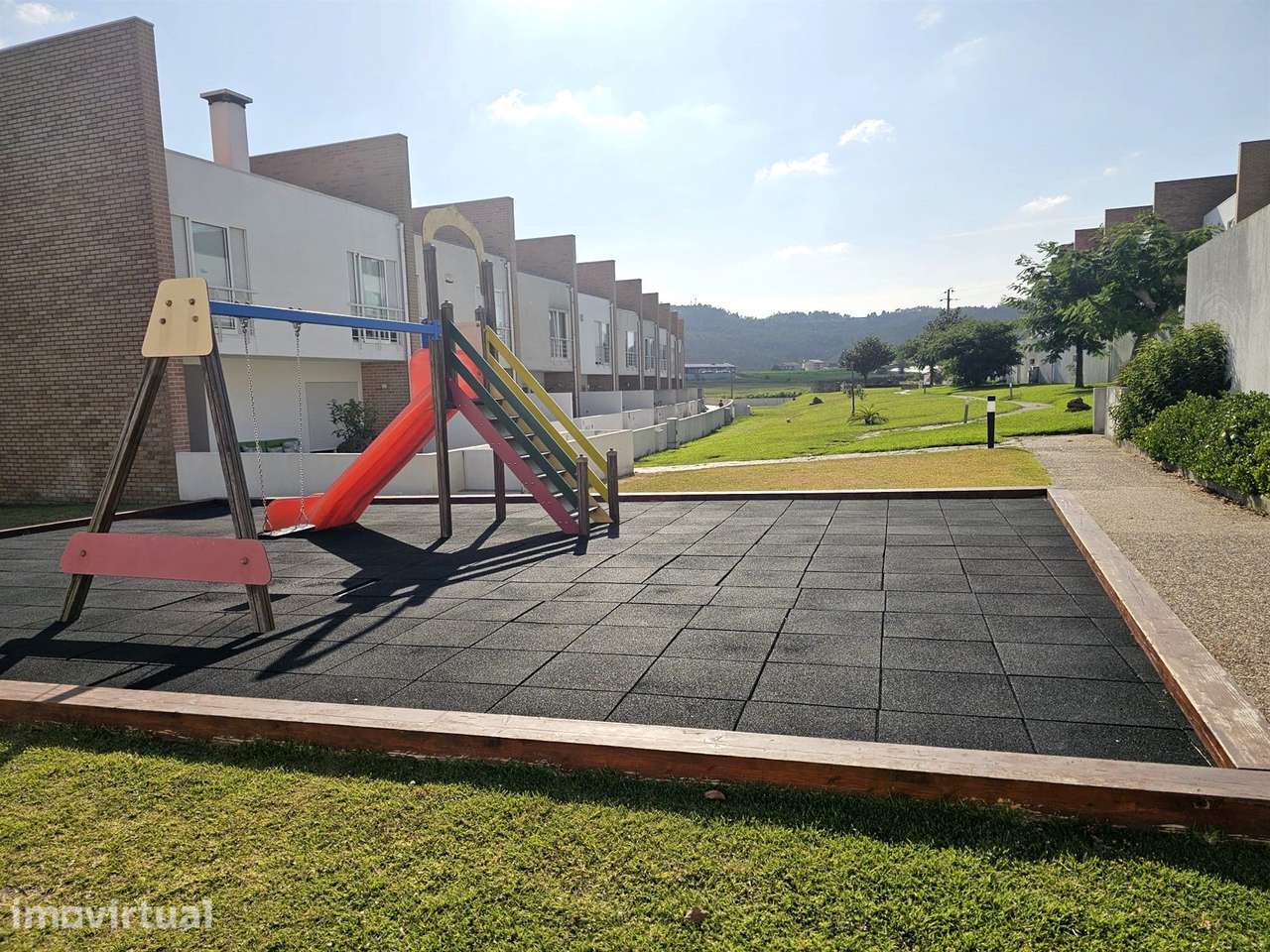 Moradia T4 Venda em Alfena,Valongo - Grande imagem: 4/33