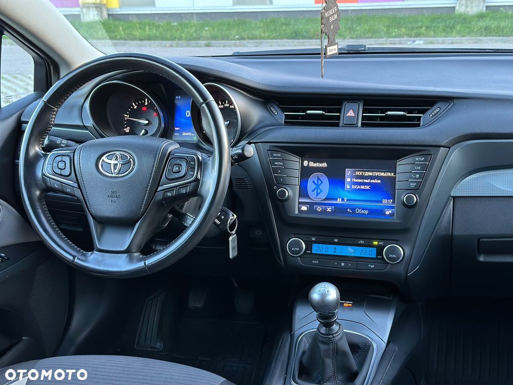 Toyota Avensis 2.0 D-4D Prestige - 12