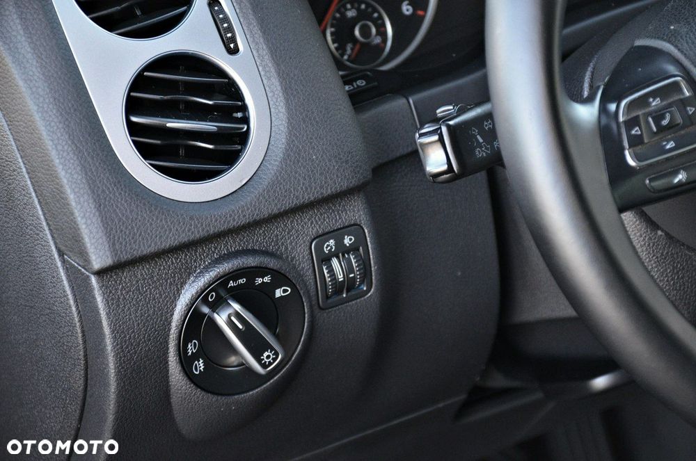 Volkswagen Tiguan - 14