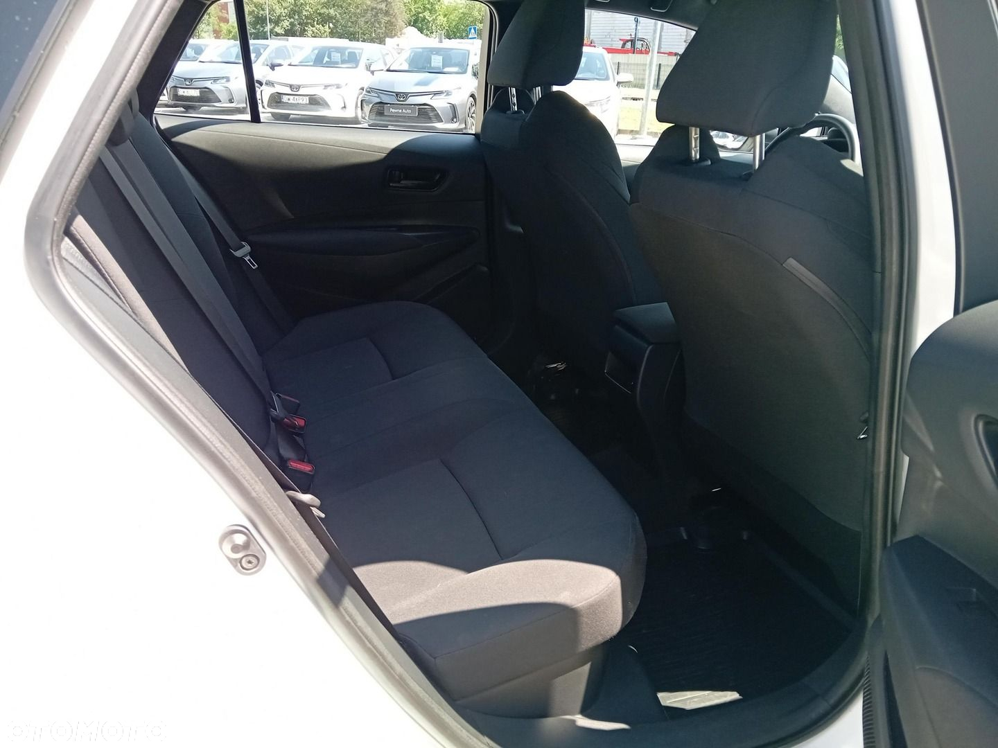 Toyota Corolla - 16